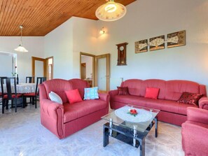 TV - Apartment  Ana by Interhome (Porec/Jehnici)