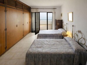 3 bedrooms, Internet