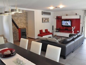 TV, fireplace, DVD player - Vacation home Nicole by Interhome (Opatija/Pobri)