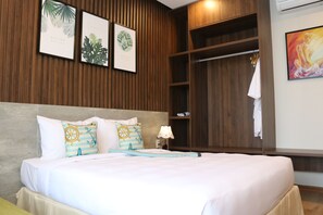 Deluxe Double Room | Egyptian cotton sheets, premium bedding, down comforters - The Fish Village Villa (Da Nang)