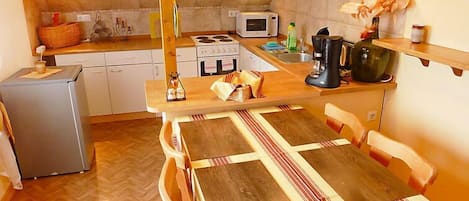 Fridge, microwave, oven, dishwasher
