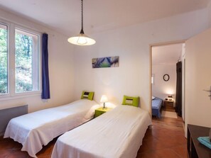 3 bedrooms, Internet - Les Ecureuils by Interhome (Gordes)