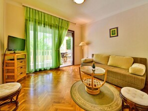 TV - Apartment Olga by Interhome (Rab/Rab)