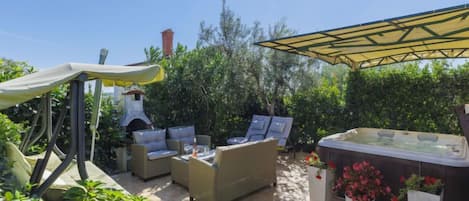 Bain à remous extérieur