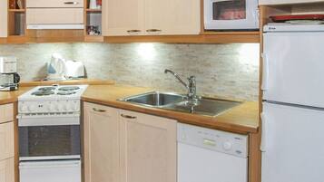 Fridge, microwave, dishwasher, highchair