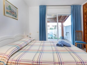 3 bedrooms, iron/ironing board, WiFi