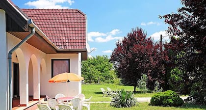 Sunlight by Interhome