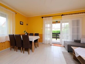 TV, DVD player - Hibiscus by Interhome (Balatonkeresztur)