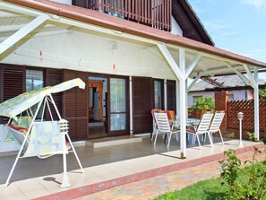 Outdoor dining - Grand Jardin by Interhome (Balatonkeresztur)