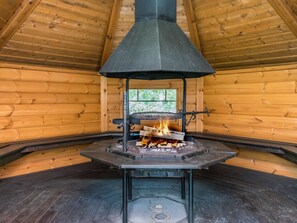 المنطقة المحيطة بالمنشأة