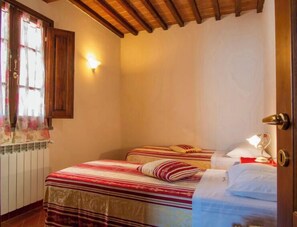 2 bedrooms, internet