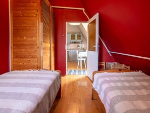 3 bedrooms, free internet