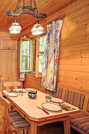 Dining - Haus Ahlfeld by Interhome (Sankt Aegyd am Neuwalde)