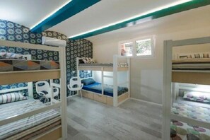 Bed in a 6 Bed Dormitory | Chambres insonorisées, fer et planche à repasser, Wi-Fi gratuit