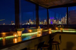 Rooftop terrace - Himalaya Cloud Hotel (Tokyo)