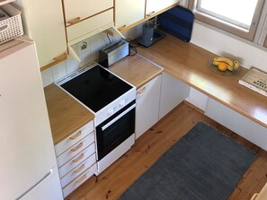 Réfrigérateur, micro-ondes, lave-vaisselle