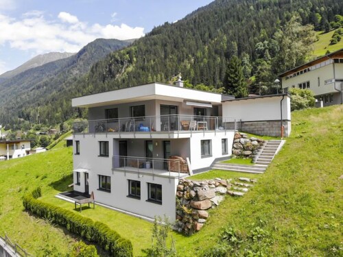 Collina by Interhome