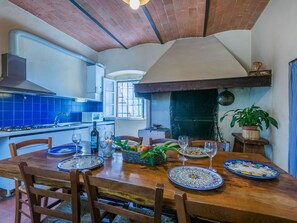 Dining - Tipologia Quadrilocale by Interhome (Castellina in Chianti)