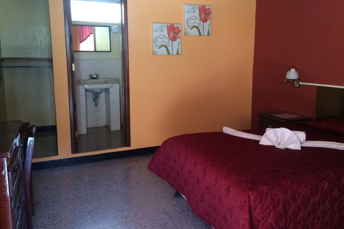 Down comforters, desk, laptop workspace, free WiFi