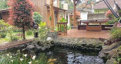 ADK Papandayan Homestay & Tour