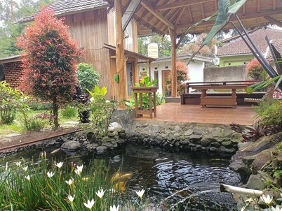 ADK Papandayan Homestay & Tour