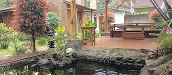 ADK Papandayan Homestay & Tour