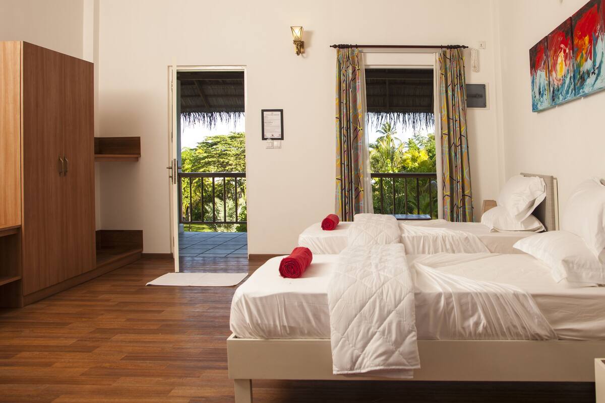 Premium bedding, minibar (some free items), in-room safe, desk