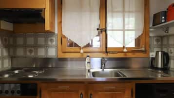 KĂŒhlschrank, Ofen, GeschirrspĂŒler, Toaster