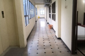 Lobby - Ammayi Hotel Resorts - Siva Sakthi Hotel Group (Tiruvannamalai)