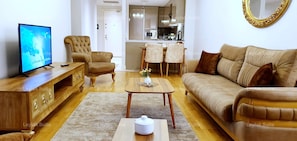 43-inch LED TV with satellite channels, TV - Leylak Suite (Istanbul)