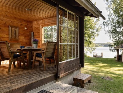 Hämeenhelmi by Interhome