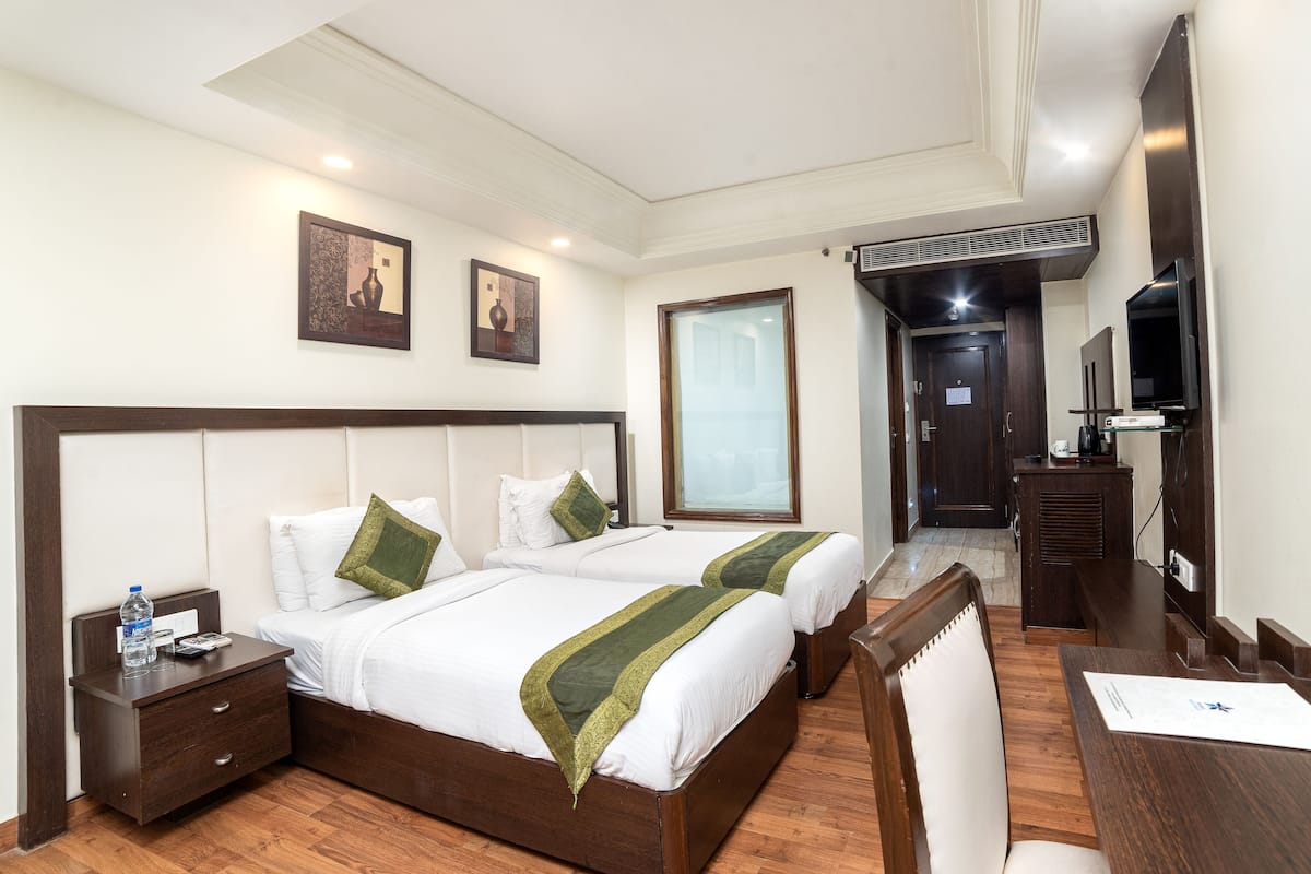 Deluxe Double or Twin Room | Premium bedding, pillow-top beds, in-room safe, desk