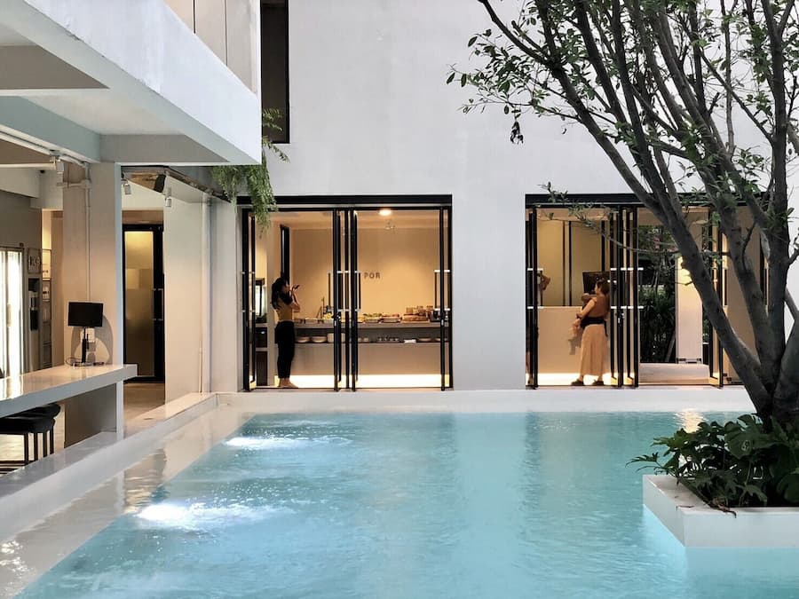 Outdoor pool, sun loungers