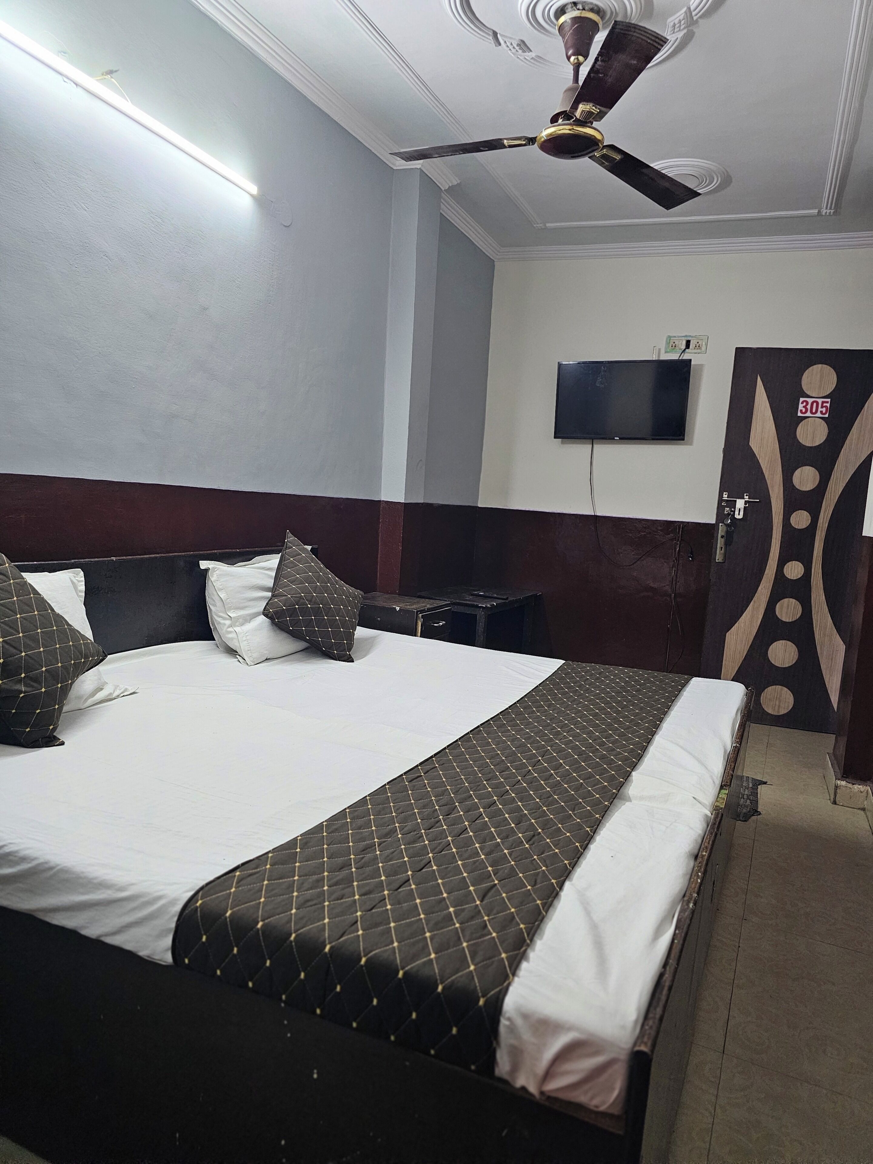 Comfort Room-Non AC | Premium bedding, individually decorated, individually furnished, desk