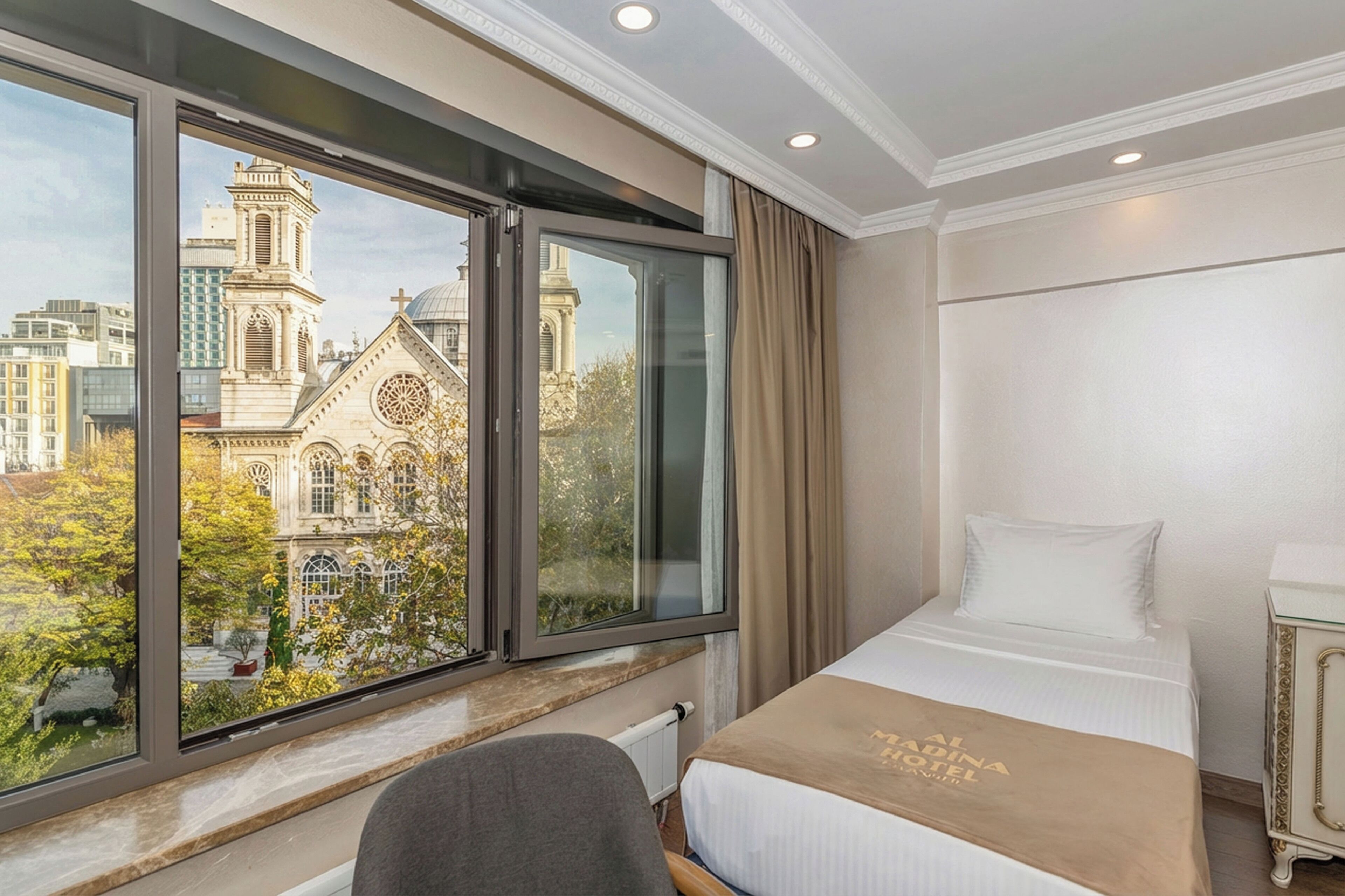 Deluxe Double or Twin Room | Egyptian cotton sheets, premium bedding, memory foam beds, minibar