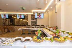 Tägliches inbegriffenes Frühstücksbuffet