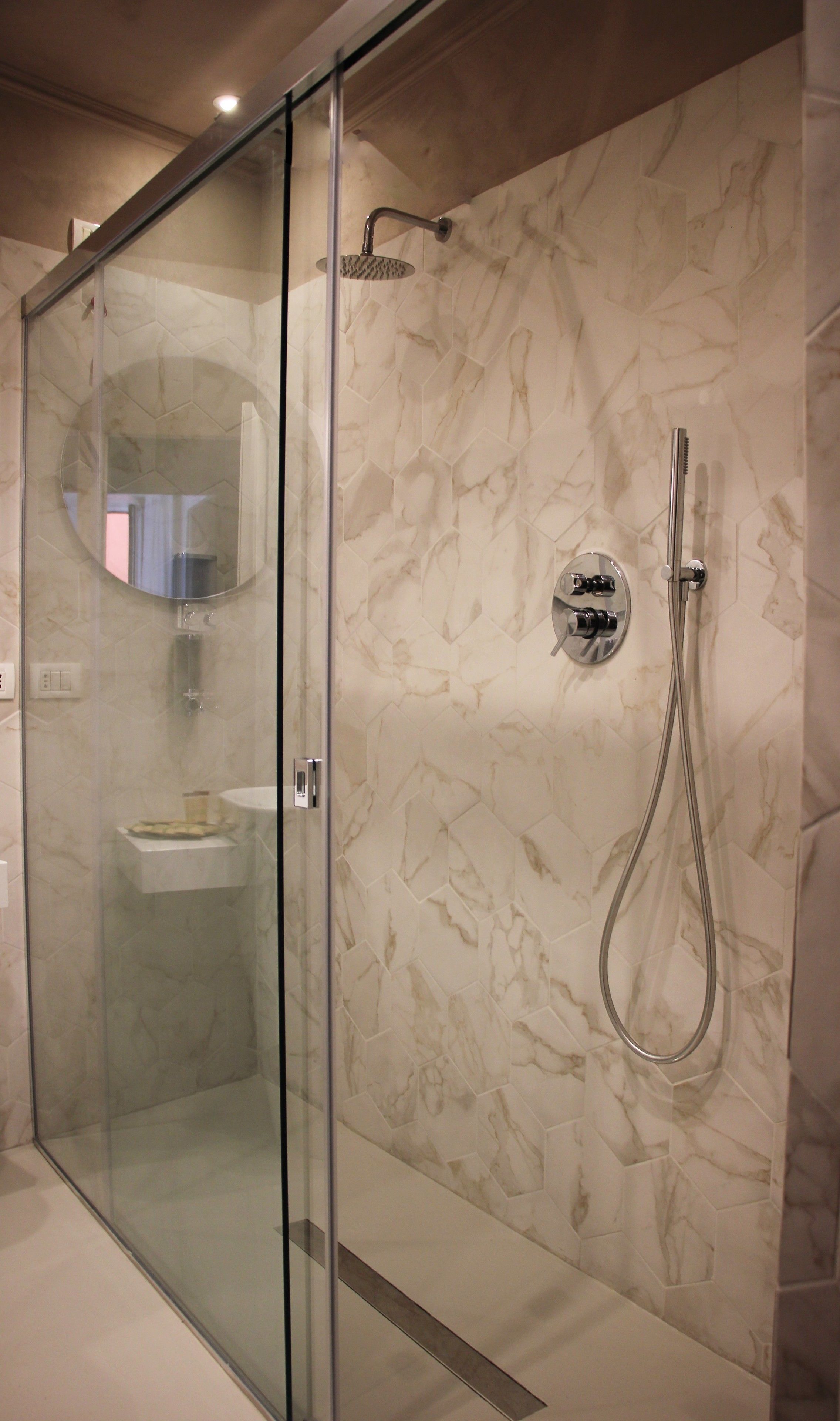 Badkamer met douche