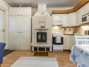 Fridge, microwave, cookware/dishes/utensils