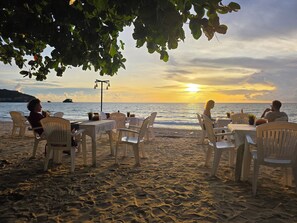Restaurant - TT Naiyang Beach Phuket (Sa Khu)