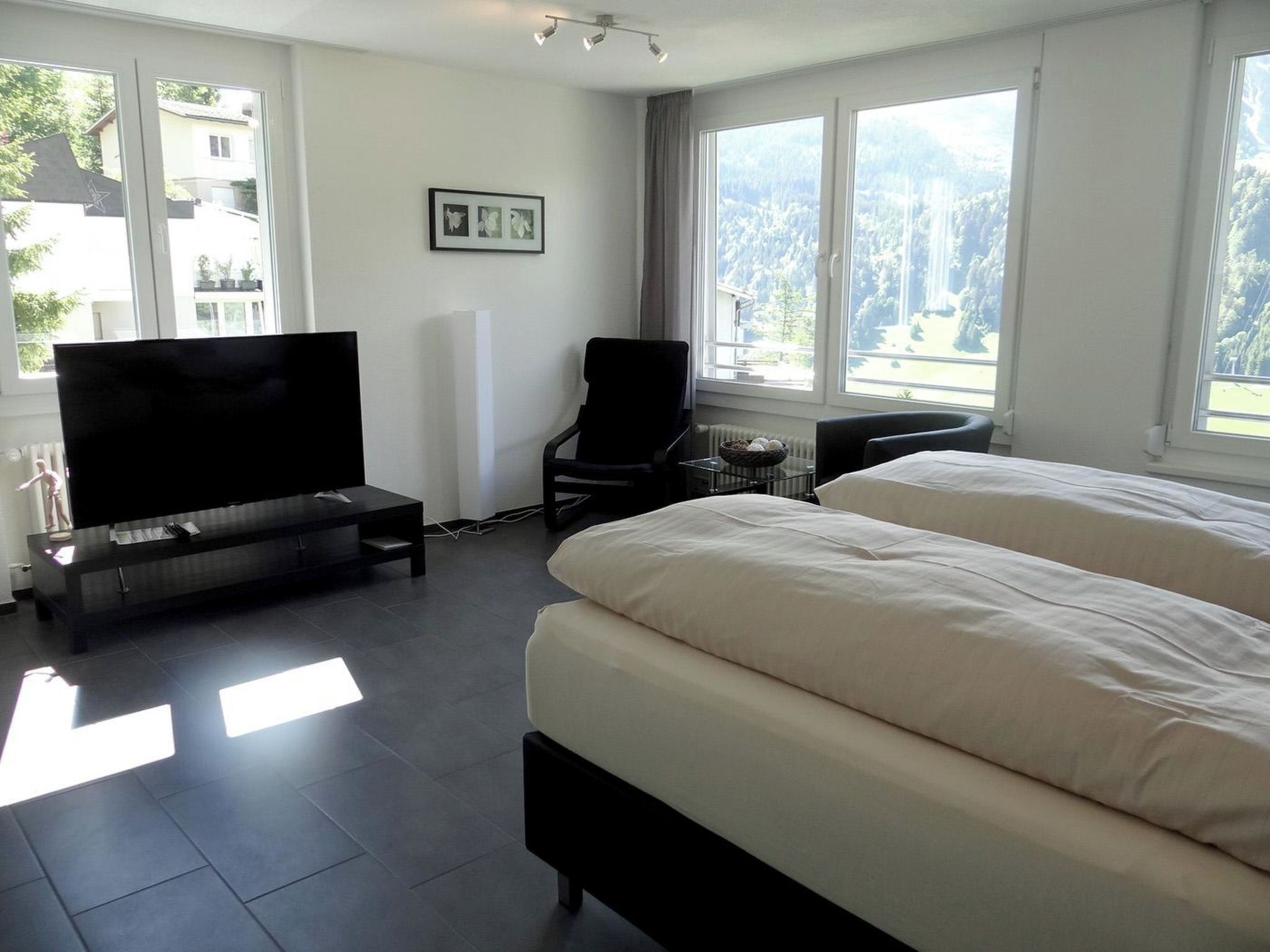 1 bedroom, internet (free)