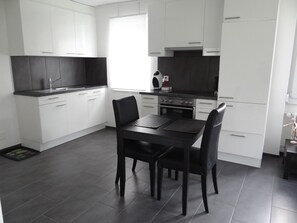Fridge, microwave, cookware/dishes/utensils, freezer