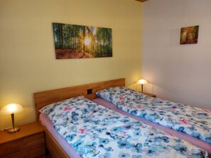 2 slaapkamers, een bureau, gratis internet