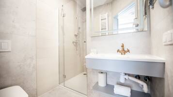 Buồng tắm vòi sen, vòi sen phun mưa, đồ dùng nhà tắm miễn phí