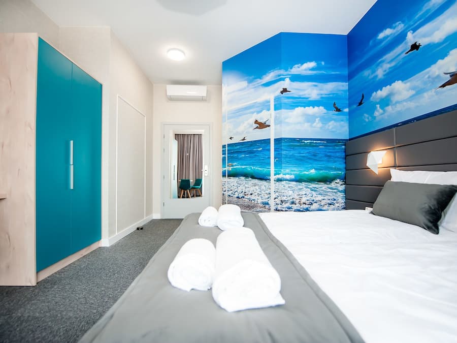 In-room safe, individually decorated, desk, laptop workspace