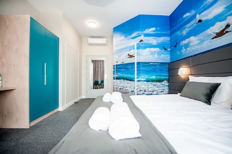 1 bedroom, in-room safe, individually decorated, desk