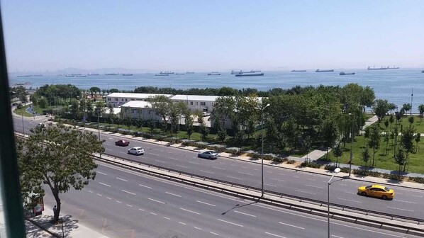 Exterior detail - Sea-view apartment in BakırKoy-Istanbul (Istanbul)