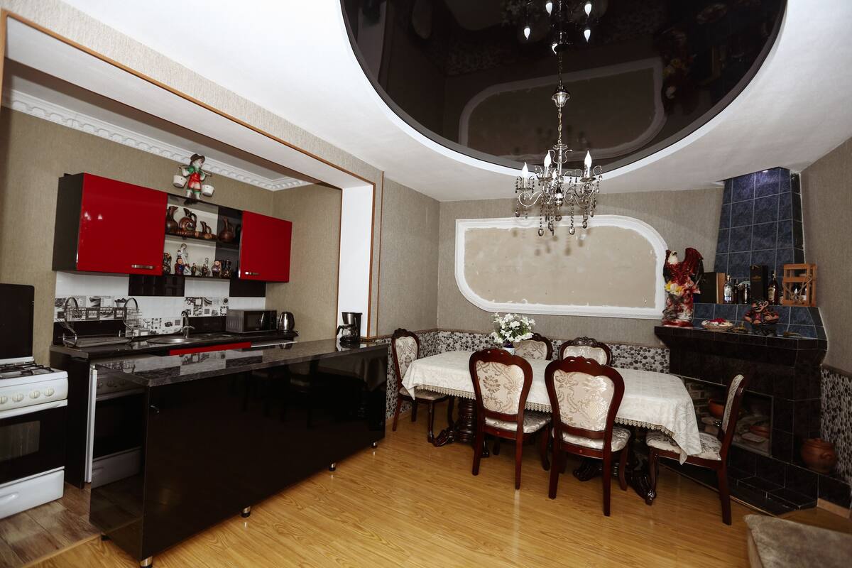 Grand Apartment | Bar (on property)