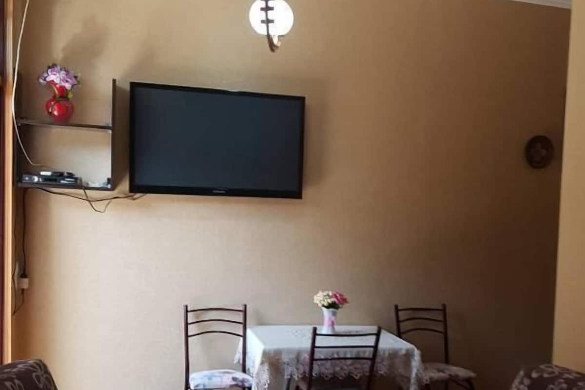 2 bedrooms, individually furnished, desk, laptop workspace