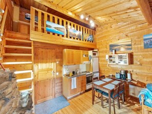 Jääkaappi, mikroaaltouuni, astianpesukone