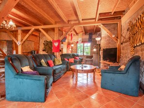 Televisie en een open haard